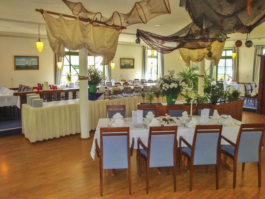 Hotel & Restaurant Lenzer Krug Malchow  Kültér fotó