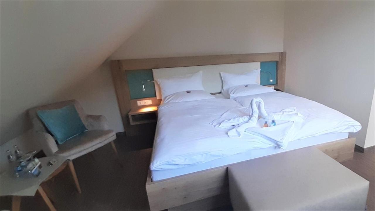 Hotel & Restaurant Lenzer Krug Malchow  Kültér fotó