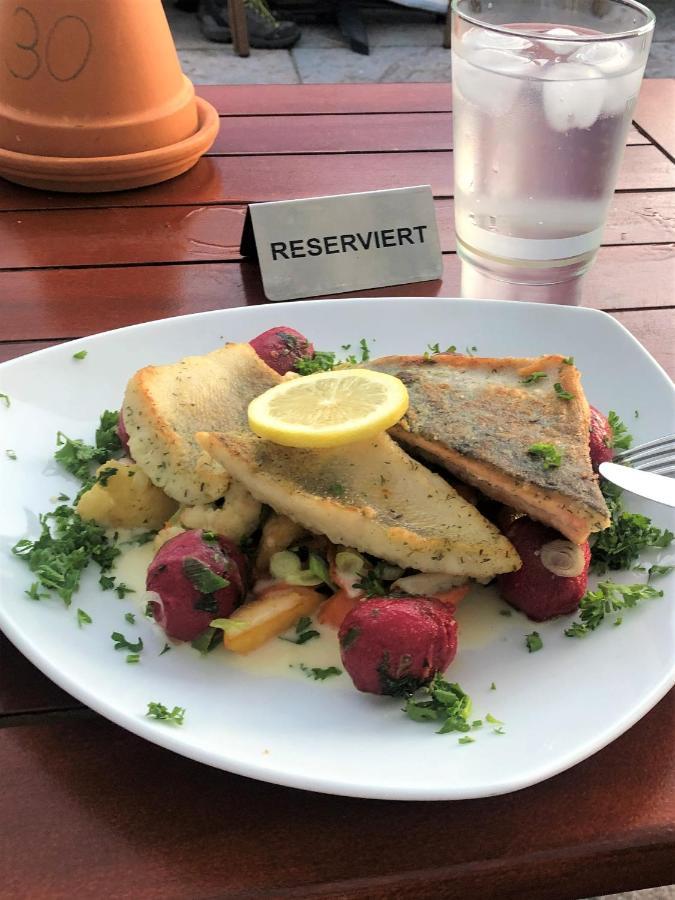 Hotel & Restaurant Lenzer Krug Malchow  Kültér fotó