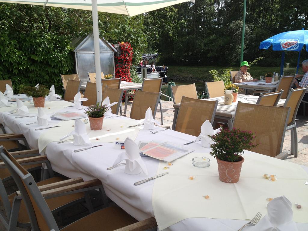 Hotel & Restaurant Lenzer Krug Malchow  Kültér fotó