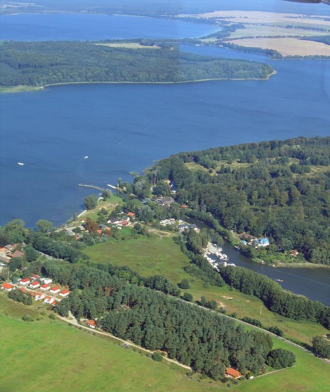 Hotel & Restaurant Lenzer Krug Malchow  Kültér fotó