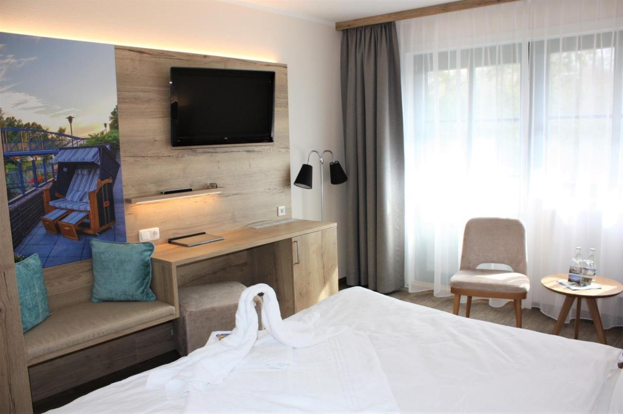Hotel & Restaurant Lenzer Krug Malchow  Kültér fotó