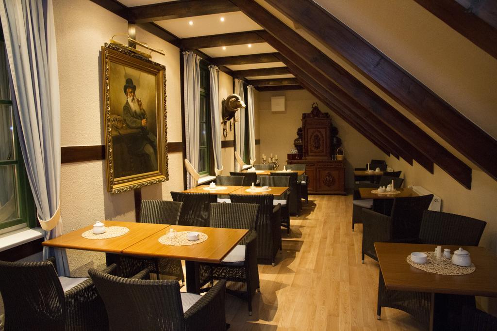 Hotel & Restaurant Lenzer Krug Malchow  Kültér fotó
