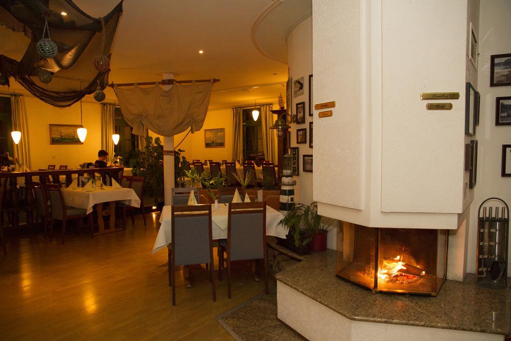 Hotel & Restaurant Lenzer Krug Malchow  Kültér fotó